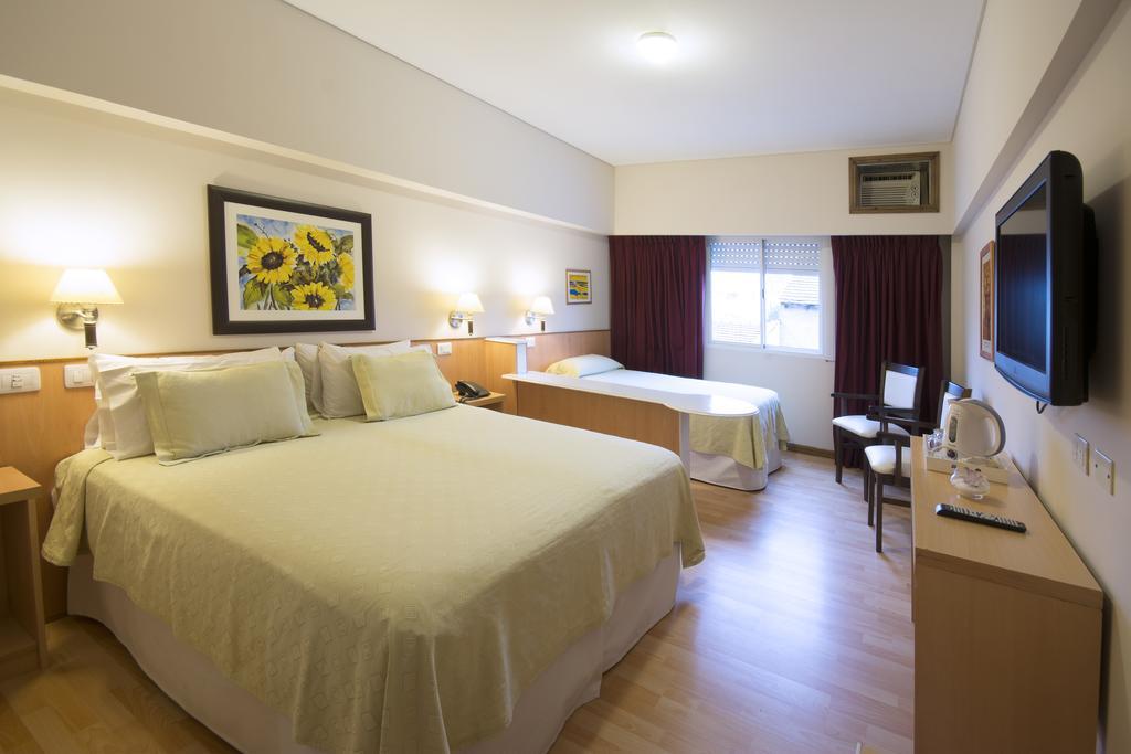 Los Tilos Hotel Y Spa By Cph Villa Carlos Paz Exterior photo