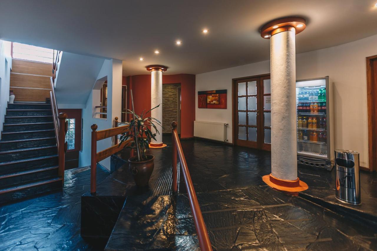 Los Tilos Hotel Y Spa By Cph Villa Carlos Paz Exterior photo